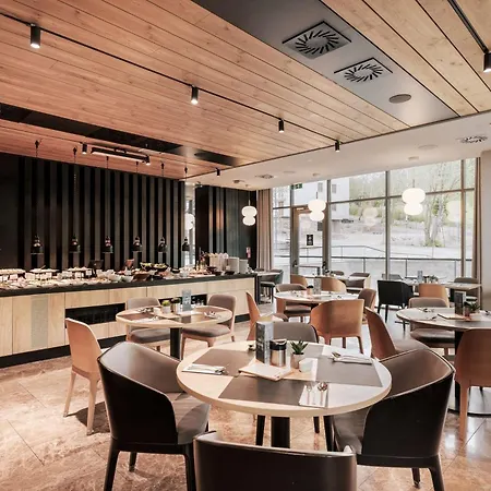 Radisson 스클라르스카포렘바